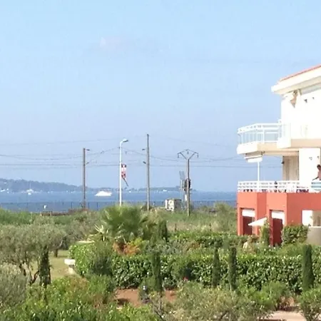 Апартаменты Lovely By With Sea Views *
